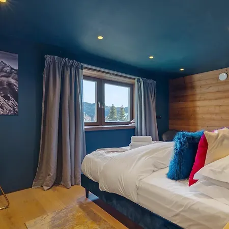 Abeille 12 Guests • Hot Tub • Free Bus Chalet *