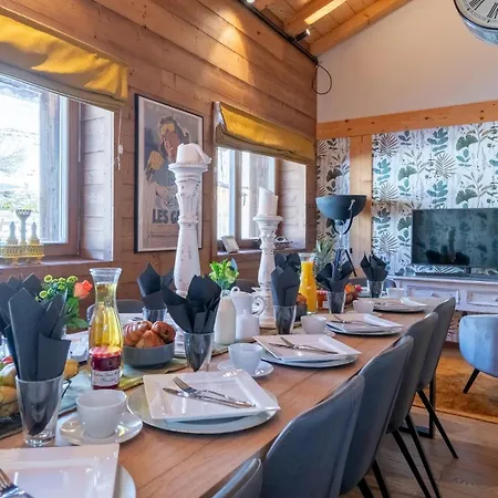 Chalet Abeille 12 Guests • Hot Tub • Free Bus Les Gets
