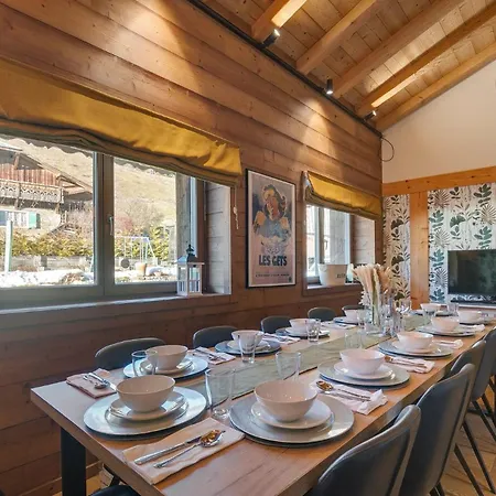 Chalet Abeille 12 Guests • Hot Tub • Free Bus Les Gets