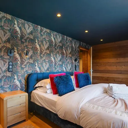 Chalet Abeille 12 Guests • Hot Tub • Free Bus *