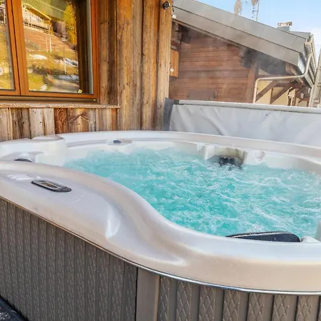 Chalet Abeille 12 Guests • Hot Tub • Free Bus *
